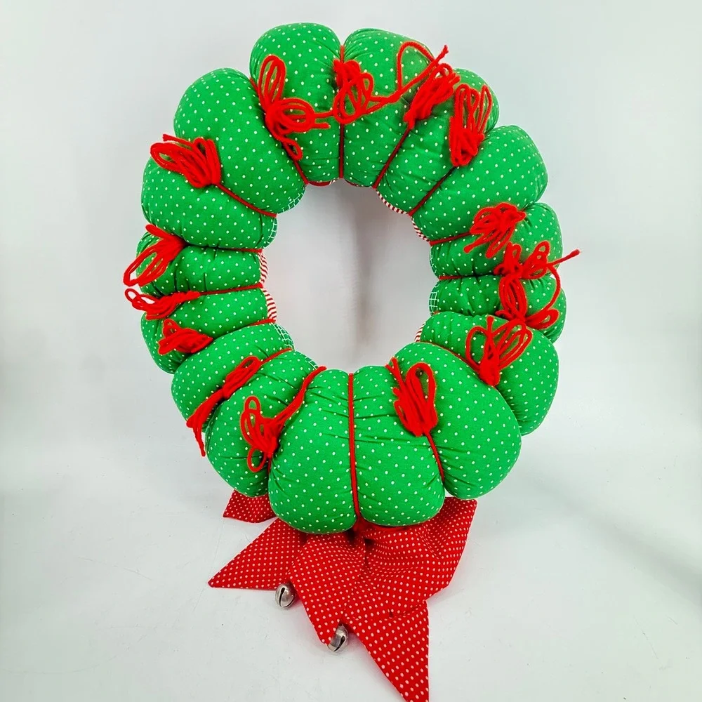 Quilted Puff Wreath Bow Vintage handmade Red Green Patchwork Holiday Decor 16x7